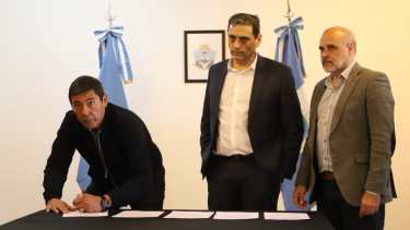 Petroleras, gobierno y sindicatos fortalecerán la seguridad tras la tragedia en la refinería NAO