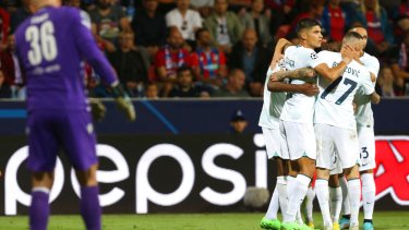 Correa asistió a Dzeko en el primer gol del Inter sobre Viktoria Pilzen. (AP Photo/Gabriel Kuchta)