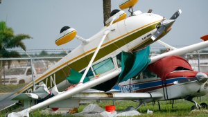 El Huracán Ian causa eventos «catastróficos» y un tiburón quedó atrapado en una ciudad