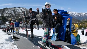 Feriado a pleno de turistas en Bariloche, con gastronomía y último día de esquí en Catedral