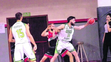 Leonel Rodríguez y David Fric fueron los goleadores de la noche. (Foto: Gentileza Trico Basket)