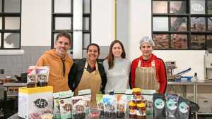 Aniversario de Cipolletti: Canelo, almendras, miles de sabores y una familia que se reinventó