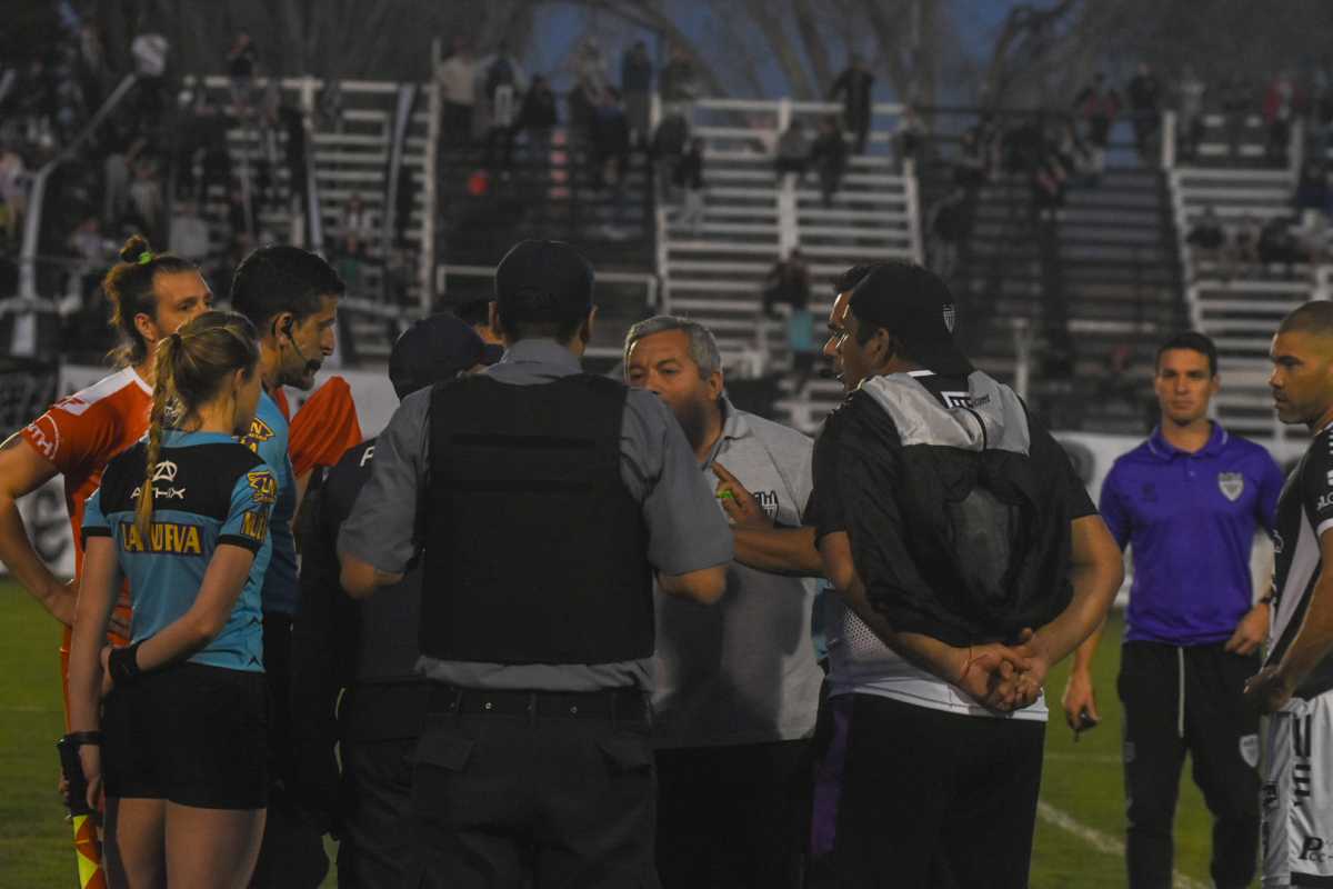 Bastías no seguirá en Cipolletti y el club rearma la subcomisión de ...