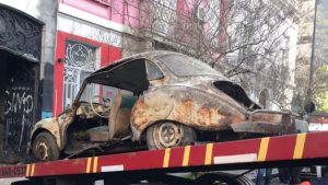 Abrieron la casa de Ricardo Barreda para retirar dos autos abandonados