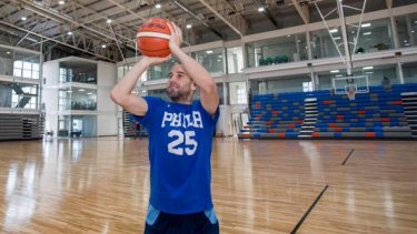 Palacio dejó el fútbol y quiere seguir ligado al deporte en básquet.