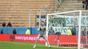 Cambeses atajó cuatro penales y Banfield pasó a semifinales de Copa Argentina