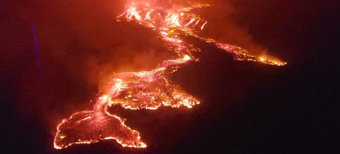 El volcán Nyiragongo ubicado en la República Democrática del Congo, en África, hizo una erupción inesperada en mayo de 2021