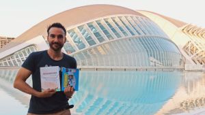 Feria del Libro de Neuquén: Jordi Aguiar Burgos presenta una despedida literaria a Maradona
