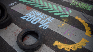 Neumáticos: el Gobierno busca que las empresas mejoren la oferta salarial para destrabar el conflicto