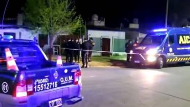 La policía de Santa Fe asistió a la escena del crimen, advertidos por la mamá de los chicos.-