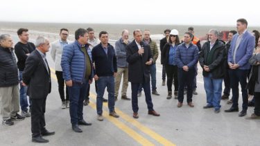 La nueva traza inaugurada, es paralela a Ruta 7, y forma parte de los caminos que vinculan  con Vaca Muerta. Foto: Neuquén Informa 