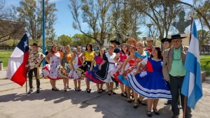Con una gran peña, la colectividad chilena celebra sus fiestas patrias en Roca