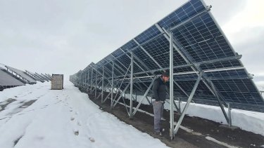 El parque solar más austral del continente, El Alamito, entrará en operaciones en febrero.