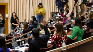 Con ausencias de Juntos por el Cambio, la Legislatura repudió el atentado a Cristina Kirchner
