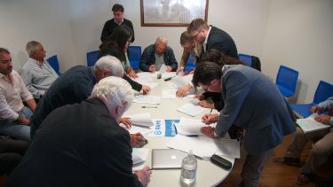 Los acuerdos entre las autoridades de la UGL Río Negro de PAMI y los prestadores se firmaron esta mañana en Roca.