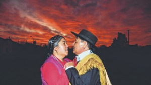 El folclore los reencontró y nació el amor