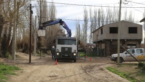 Más barrios populares de Cipolletti y Fernández Oro conectados a la red eléctrica