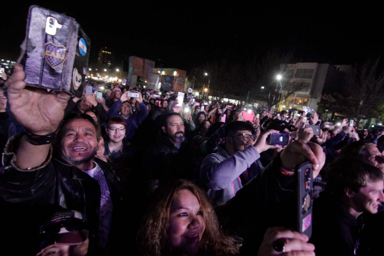 El público respondió masivamente en cada noche de la Fiesta de la Confluencia. Foto: Oscar Livera