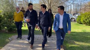 «Wado» de Pedro se reunió con los referentes del Frente de Todos, en su visita en Neuquén