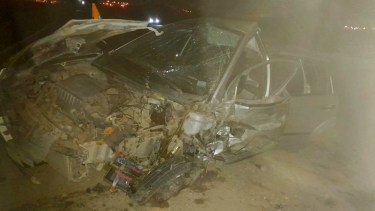 Tres vehículos quedaron involucrados en un siniestro vial ocurrido anoche en la Circunvalación de Bariloche. Gentileza Policía de Río Negro