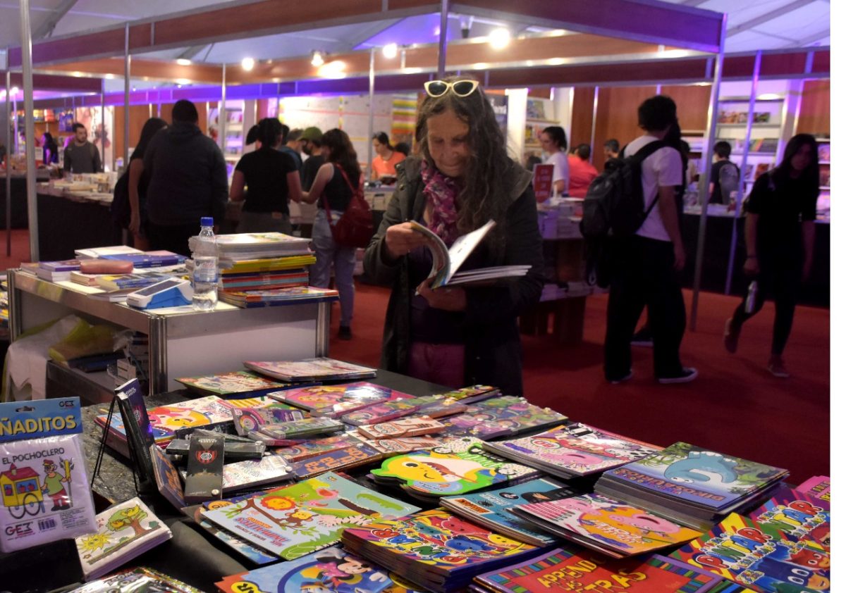 La Feria del Libro de Neuquén se realizará en septiembre y tendrá expositores locales y nacionales. (Foto Archivo Yamil Regules).-