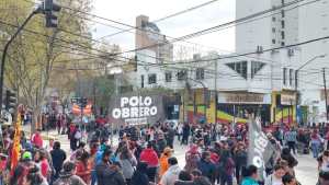 Organizaciones sociales fueron convocadas por Di Luca, pero la manifestación en el centro de Neuquén sigue en pie