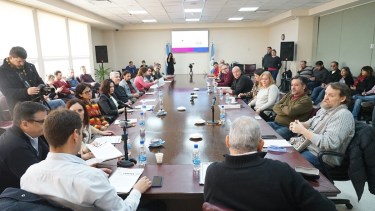 ATEN exigió en la Legislatura  la exclusión de Zona Desfavorable del cálculo del impuesto a las ganancias.  Foto: www.facebook.com/prensa.aten