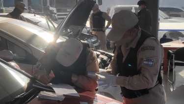 Allanamientos y detención en Neuquén por parte de Prefectura Naval Argentina. Foto: Gentileza