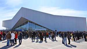 Atravesado por la política, se inauguró el Centro de Convenciones en el 118 aniversario de Neuquén