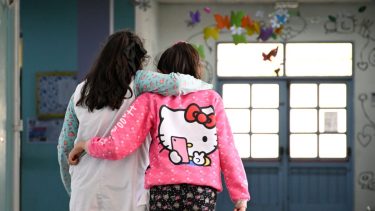 La chica tiene 12 años y se encuentra escolarizada. Foto Florencia Salto.