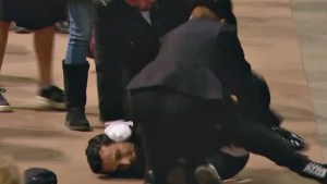 Quería ver si estaba muerta: liberaron al hombre que se acercó a féretro de Isabel II