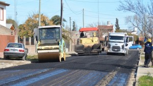 Se licitó la pavimentación de diversas calles de Viedma
