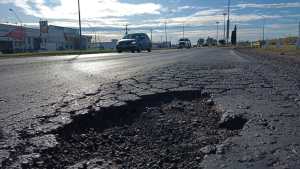 Insólito: la reparación de los baches en la Ruta Nacional 22 duraron apenas 40 días, en Roca