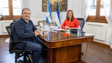 Carreras y Pesatti en la audiencia cuando acordaron viajar al Vaticano para la ceremonia de Zatti. Foto Gentileza