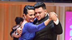 Mundial de Tango: una pareja de Cipolletti volverá a bailar en la final en Buenos Aires