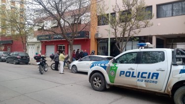 Detienen a dos ladrones en Cipolletti, se hacían pasar por vendedores de bolsas de residuos. Foto: Gentileza