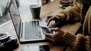 La AFIP endureció los controles sobre las compras online en el exterior