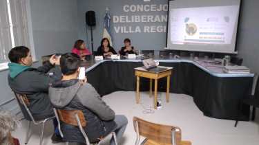Las concejales Paillapi, Maidana y Vergara explicaron los alcances de la ordenaza de multas de tránsito. (Foto Pablo Accinelli)