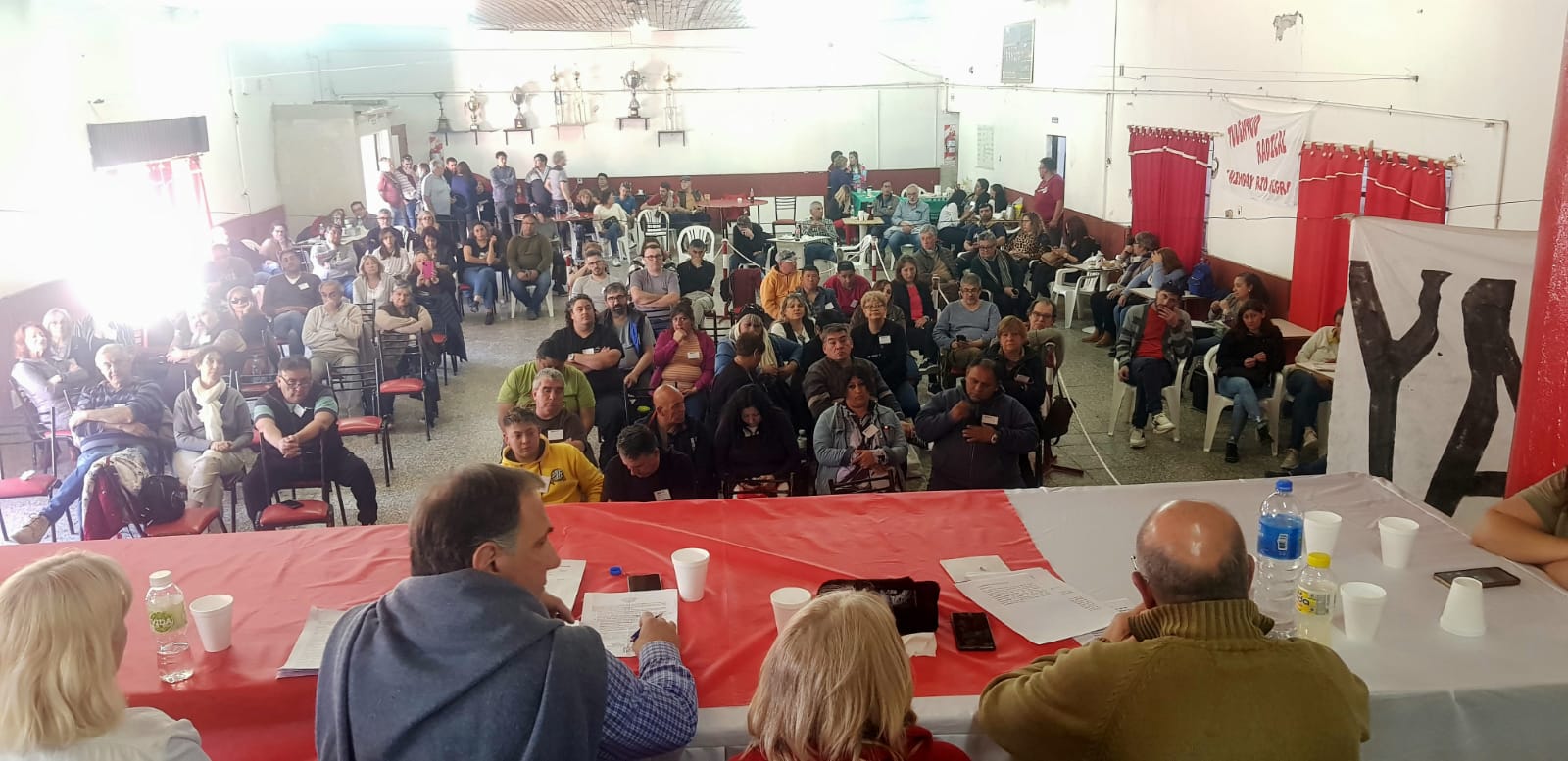 La Convención sesionó en Chimpay, con la presidencia de Marcelo Cascón. Foto Gentileza.