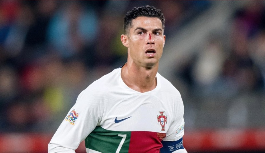 Cristiano Ronaldo sufrió un duro golpe en el último partido, pero hoy estaría presente contra España. 