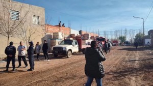 Continúa el conflicto por un lote social en Fernández Oro: van a desalojar a una familia