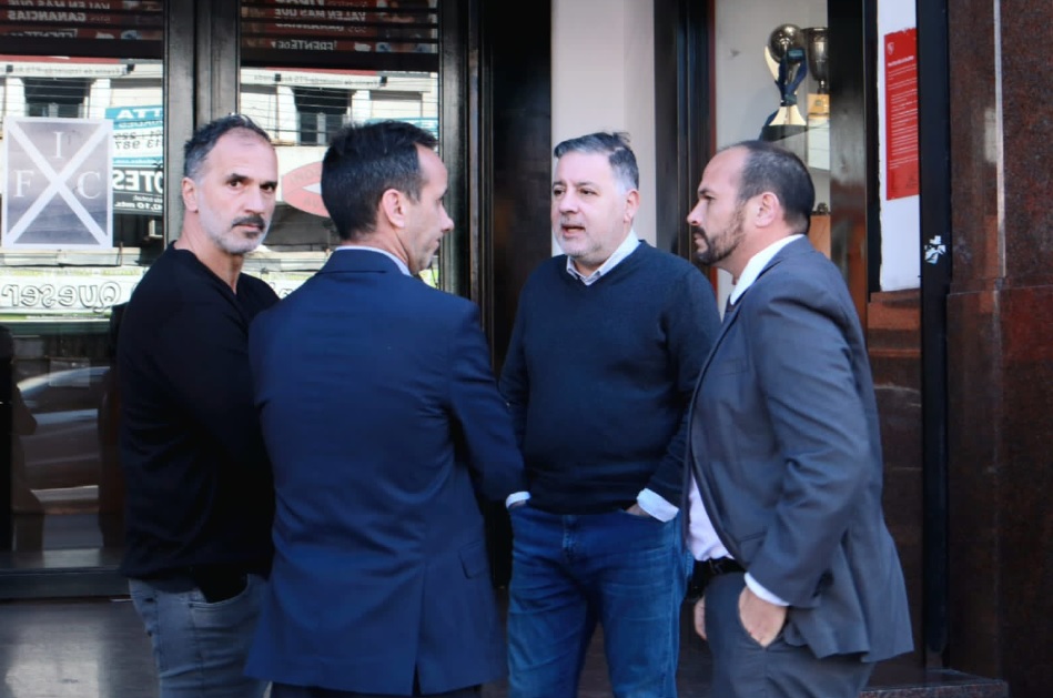 Se va Moyano y habrá tres candidatos en las elecciones de Independiente
