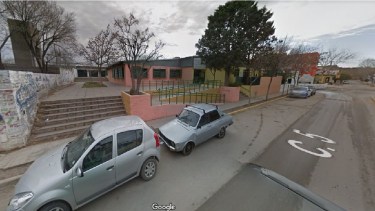 La explosión ocurrió adentro de un aula en horario de clases, pero no se registraron personas heridas. 