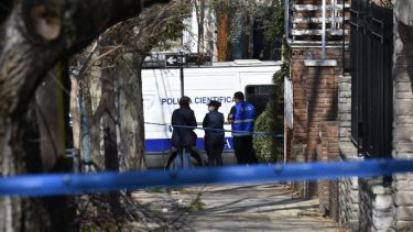 El hijo menor del matrimonio asesinado es el principal sospechoso del doble crimen.