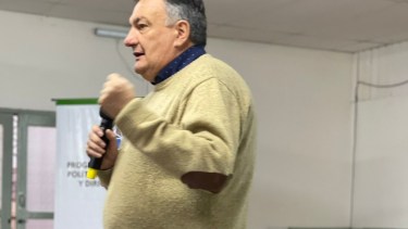 El intendente Gusatvo Gennuso durante el encuentro de formación para militantes y dirigentes de Juntos Somos Río Negro. Foto: Twitt Gustavo Gennuso