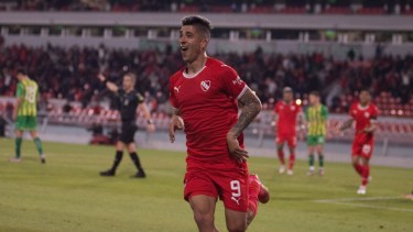 Leandro Fernández anotó el segundo de los tres goles de Independiente contra Aldosivi. 