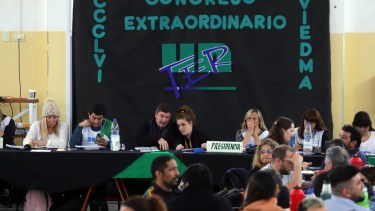 El Congreso se realizó en el SUM de la escuela del barrio San Martín y lo presidió Clara Busso. Foto: Marcelo Ochoa.