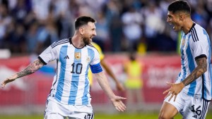 Messi entró desde el banco, gritó por duplicado y Argentina se lució ante Jamaica: mirá los goles