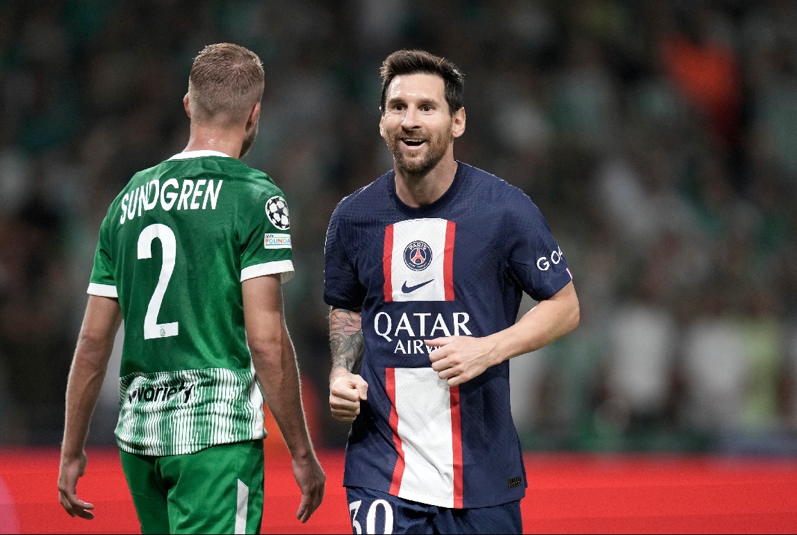 Lionel Messi pidió el cambio cuando faltaba poco para terminar el partido que el PSG empató con el Bénfica, como visitante, por la Champion League. Gentileza.