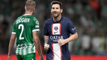 Lionel Messi pidió el cambio cuando faltaba poco para terminar el partido que el PSG empató con el Bénfica, como visitante, por la Champion League. Gentileza.